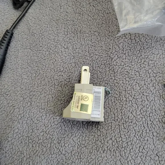 VGA DVI POWER ADAPTER Cables Circular Barrel DC Video Mixed 19PC Spares - Picture 10 of 16